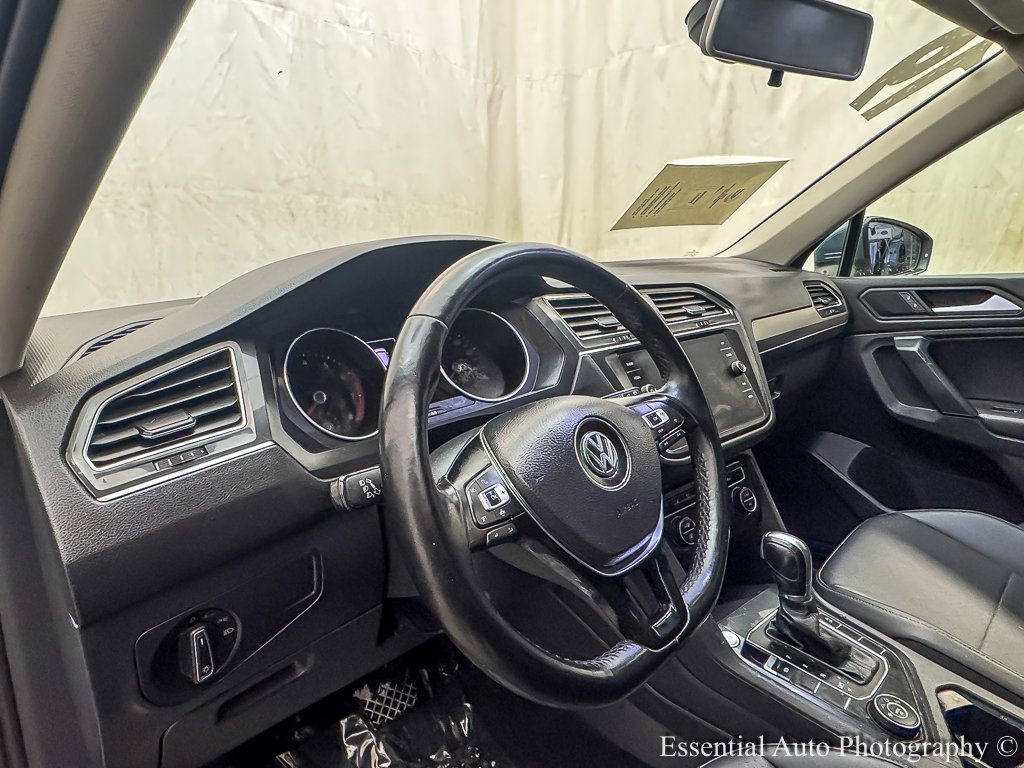 Certified Used 2019 Blue Metallic Volkswagen 2.0T SE image 10