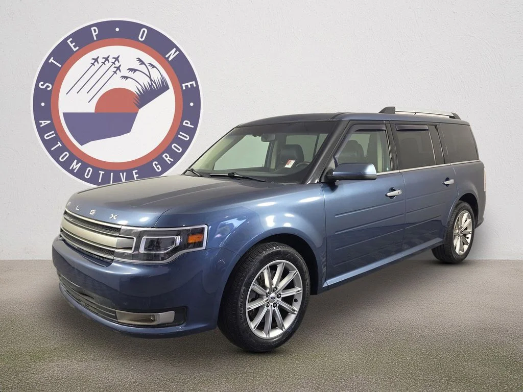 Used 2018 Blue Ford Limited image 2