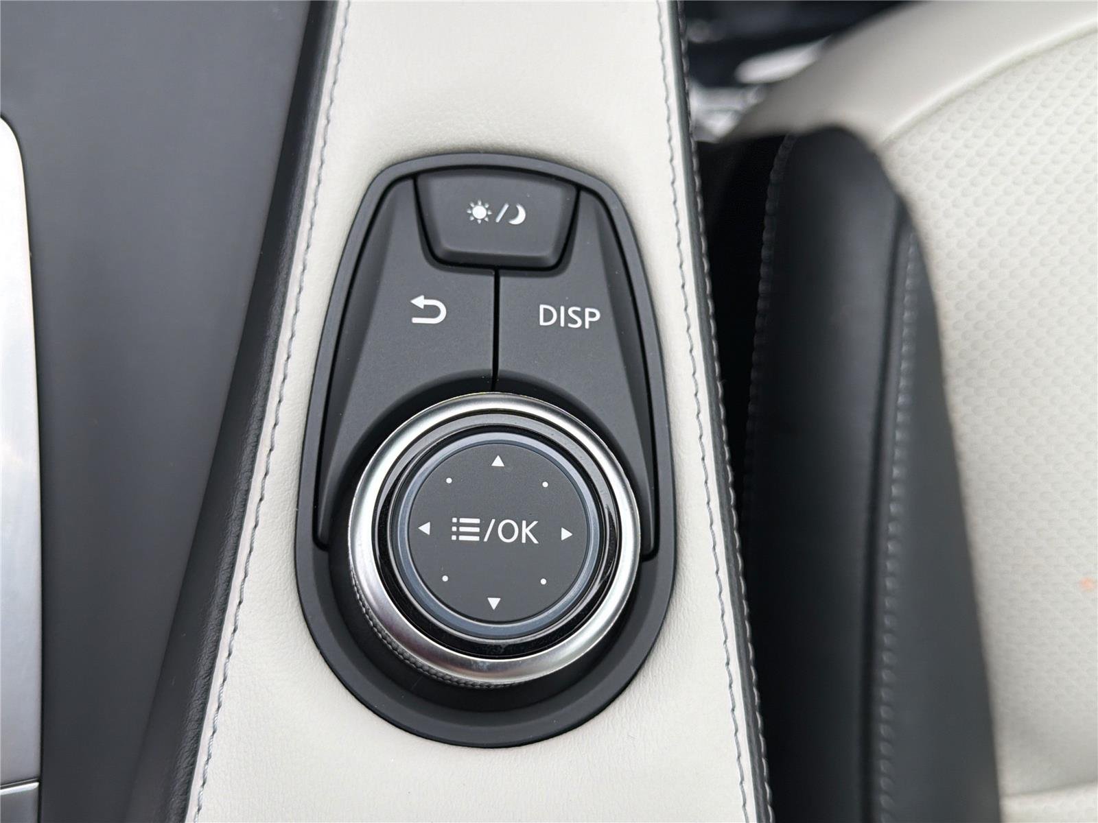 Certified Used 2025 Hermosa Blue INFINITI LUXE image 10