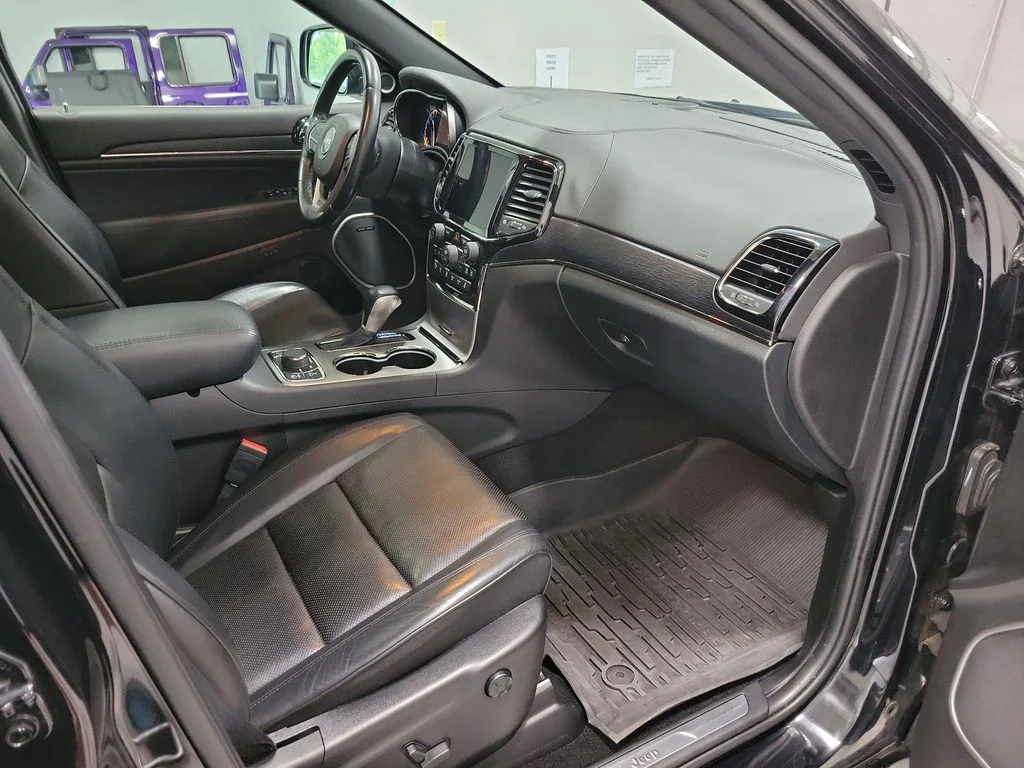 Certified Used 2021 Black Jeep Overland image 16