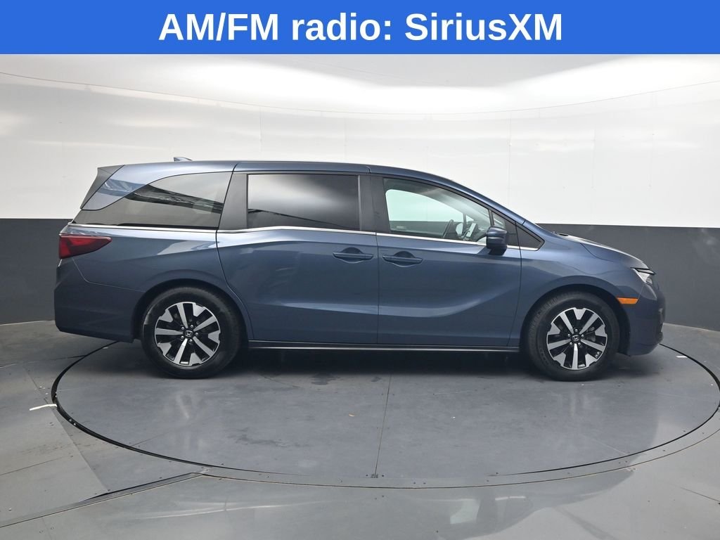Used 2025  Honda EX-L image 3