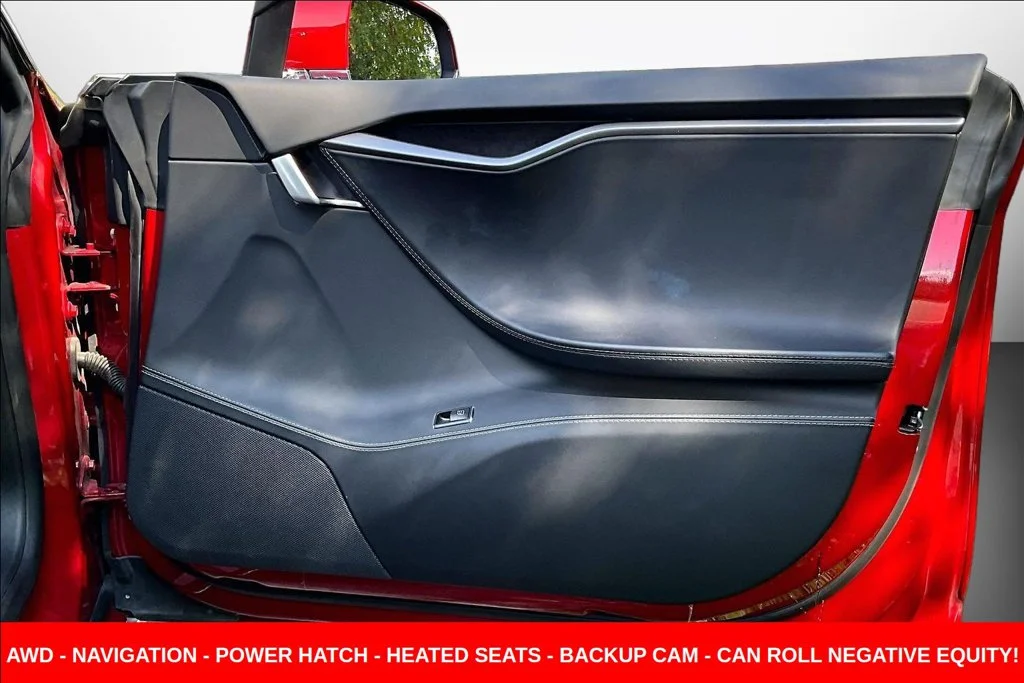 Used 2018 Red Tesla 100D image 31