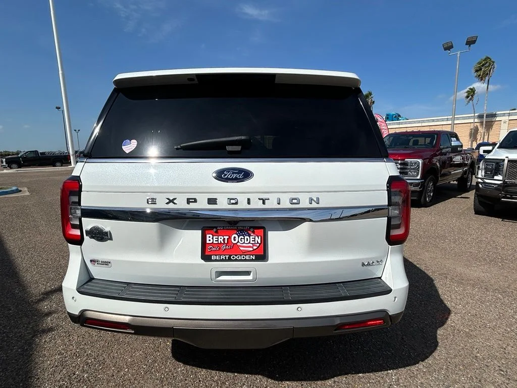 Used 2023 White Ford King Ranch image 5