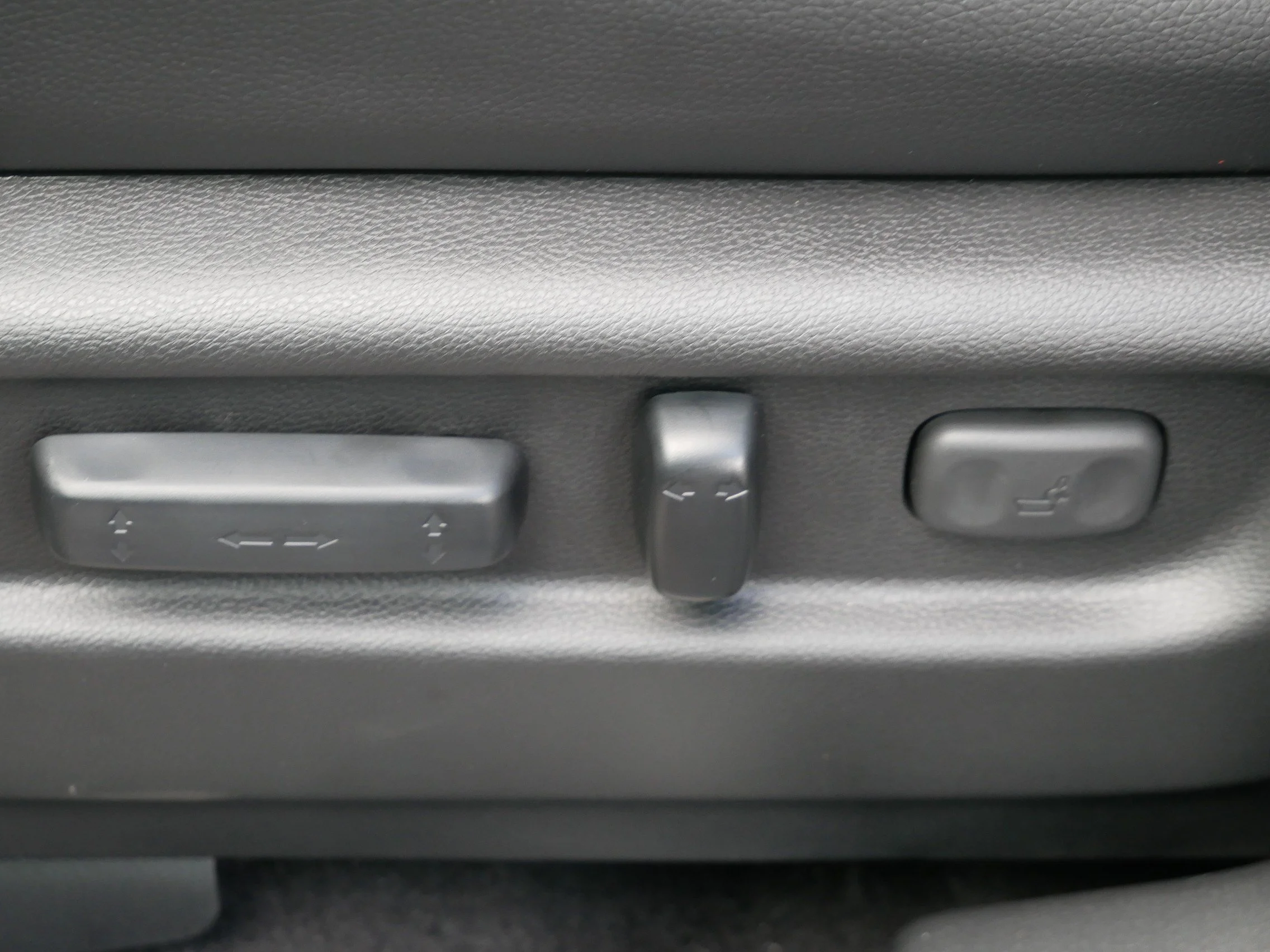 New 2026 Sonic Gray Pearl Honda Black Edition Two-Tone image 16