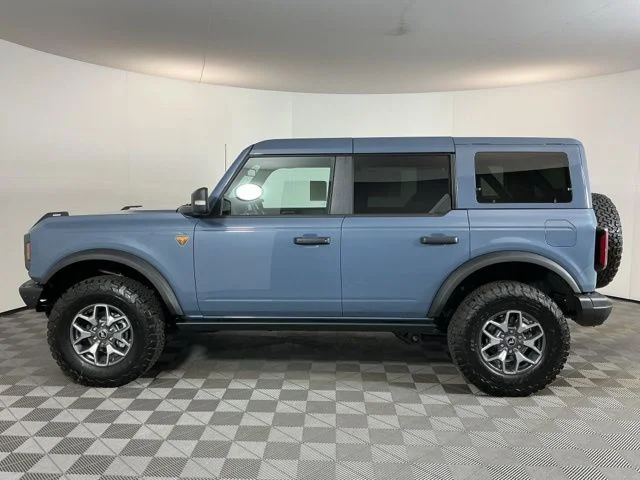 New 2025 Azure Gray Metallic Tri-Coat Ford Badlands image 8