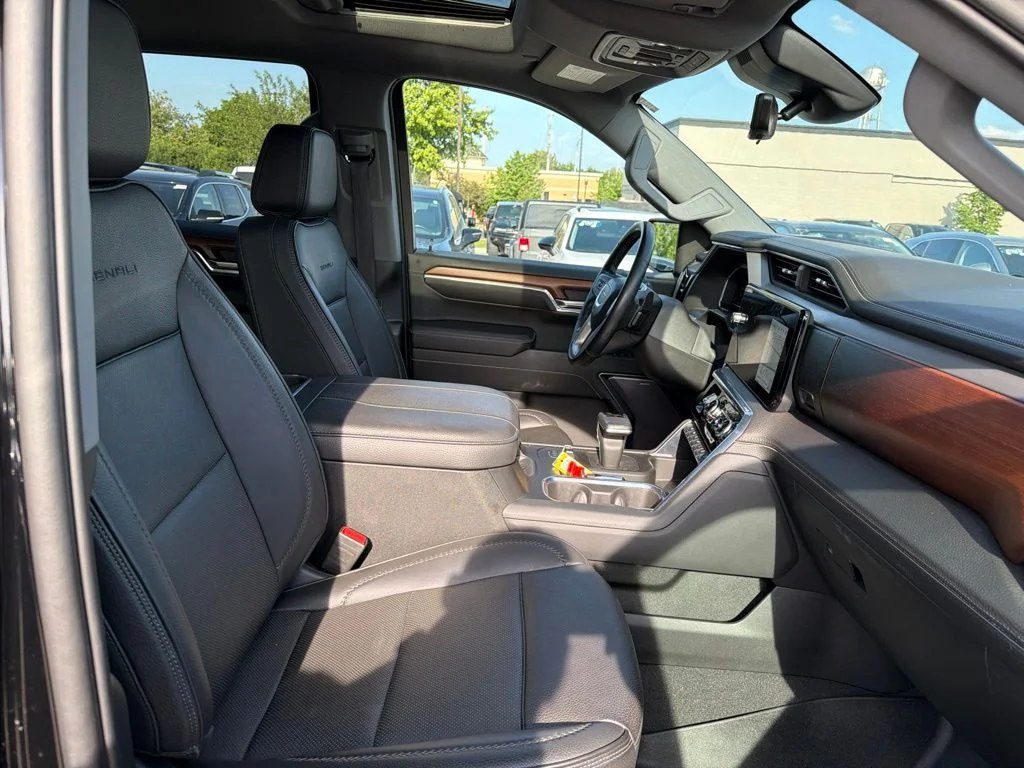 Used 2023 Black GMC Denali image 25