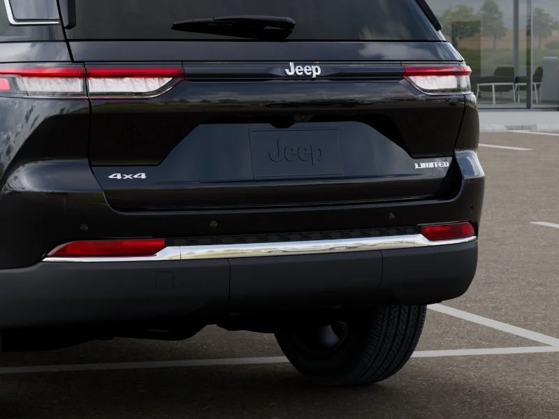 New 2026 Diamond Black Crystal Pearlcoat Jeep Limited image 39