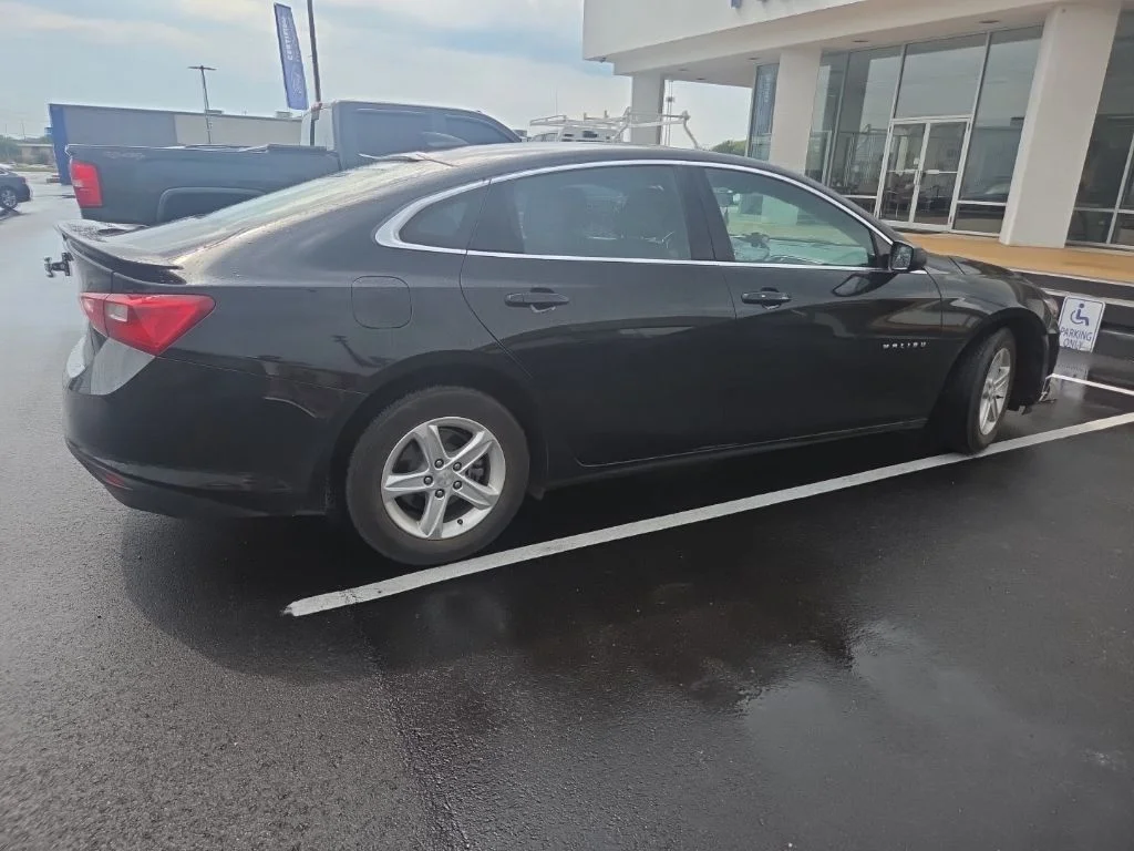 Used 2022 Black Chevrolet LS image 6