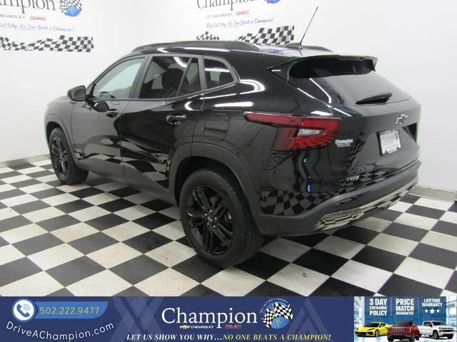 Certified Used 2025 Mosaic Black Metallic Chevrolet ACTIV image 9