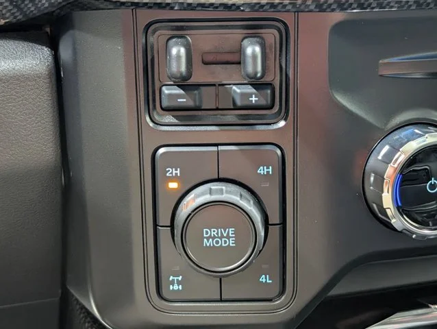 New 2026 Agate Black Metallic Ford F-250® Lariat® image 48