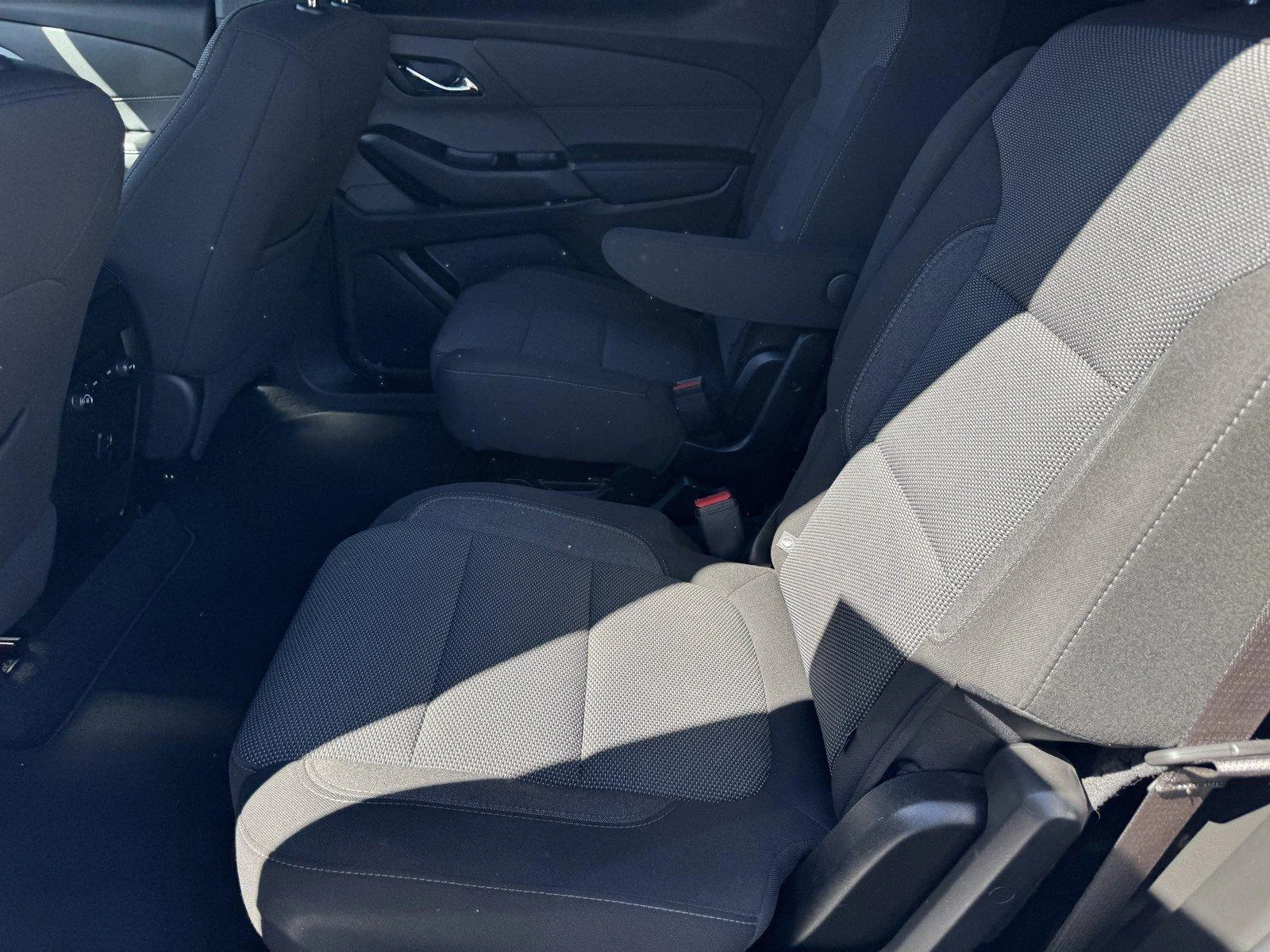 Used 2023 SUMMIT WHITE Chevrolet LT Cloth image 14