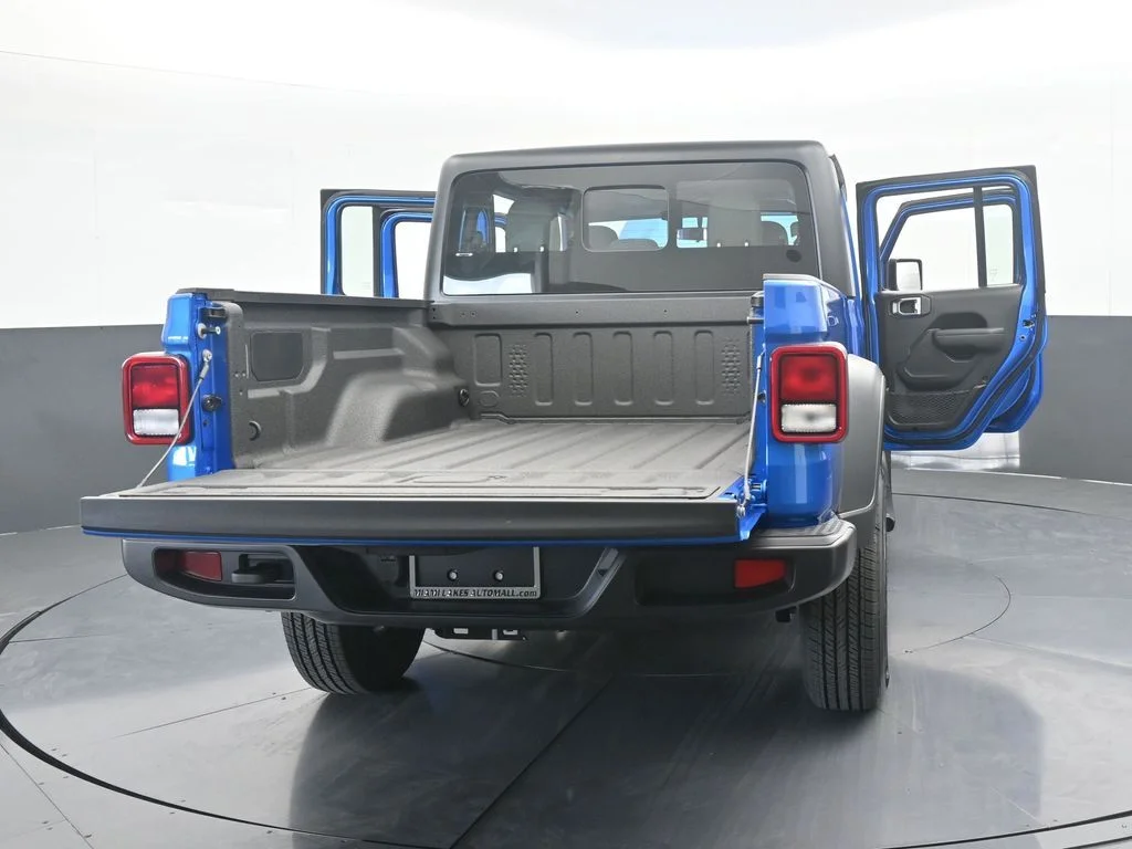 New 2026 Hydro Blue Pearl-Coat Exterior Paint Jeep Sport image 69