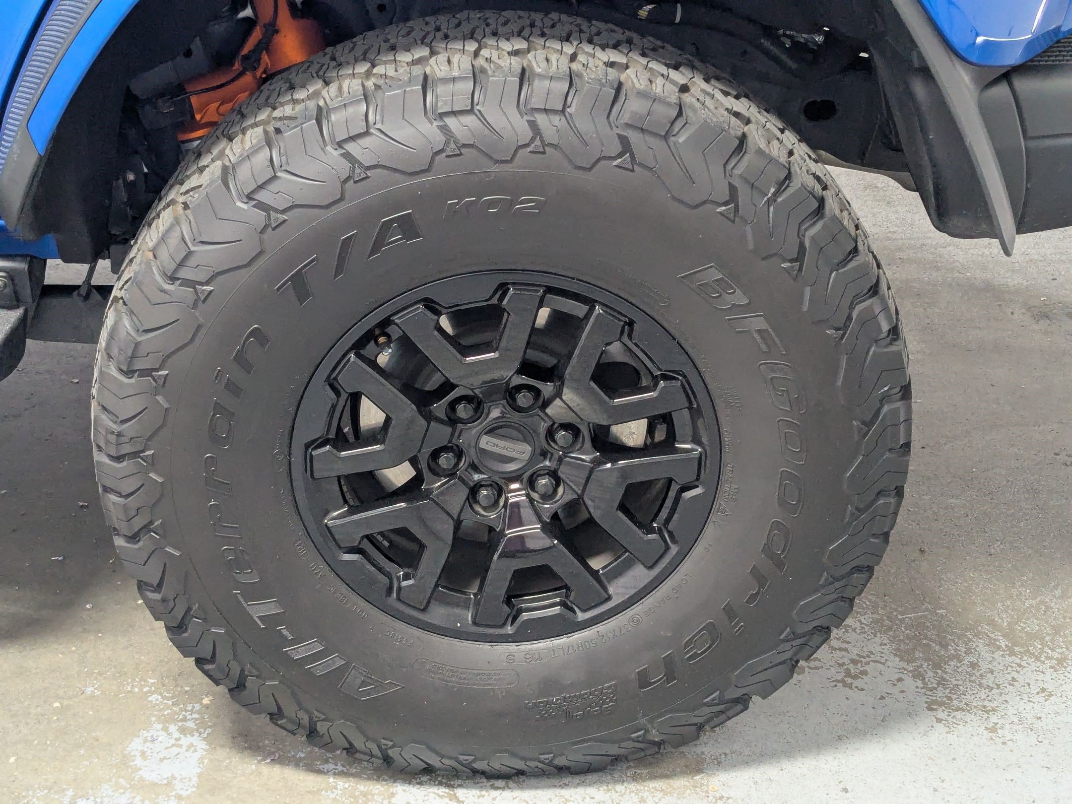 Used 2024 Blue Metallic Ford Raptor image 24