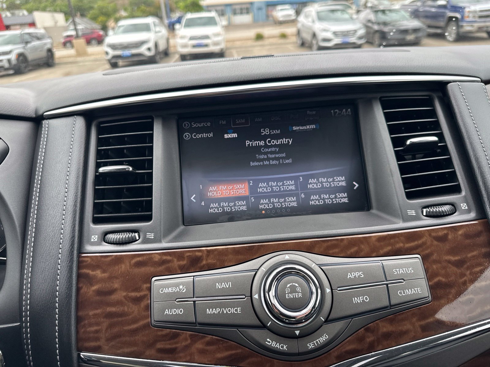 Used 2020 White Nissan Platinum image 61
