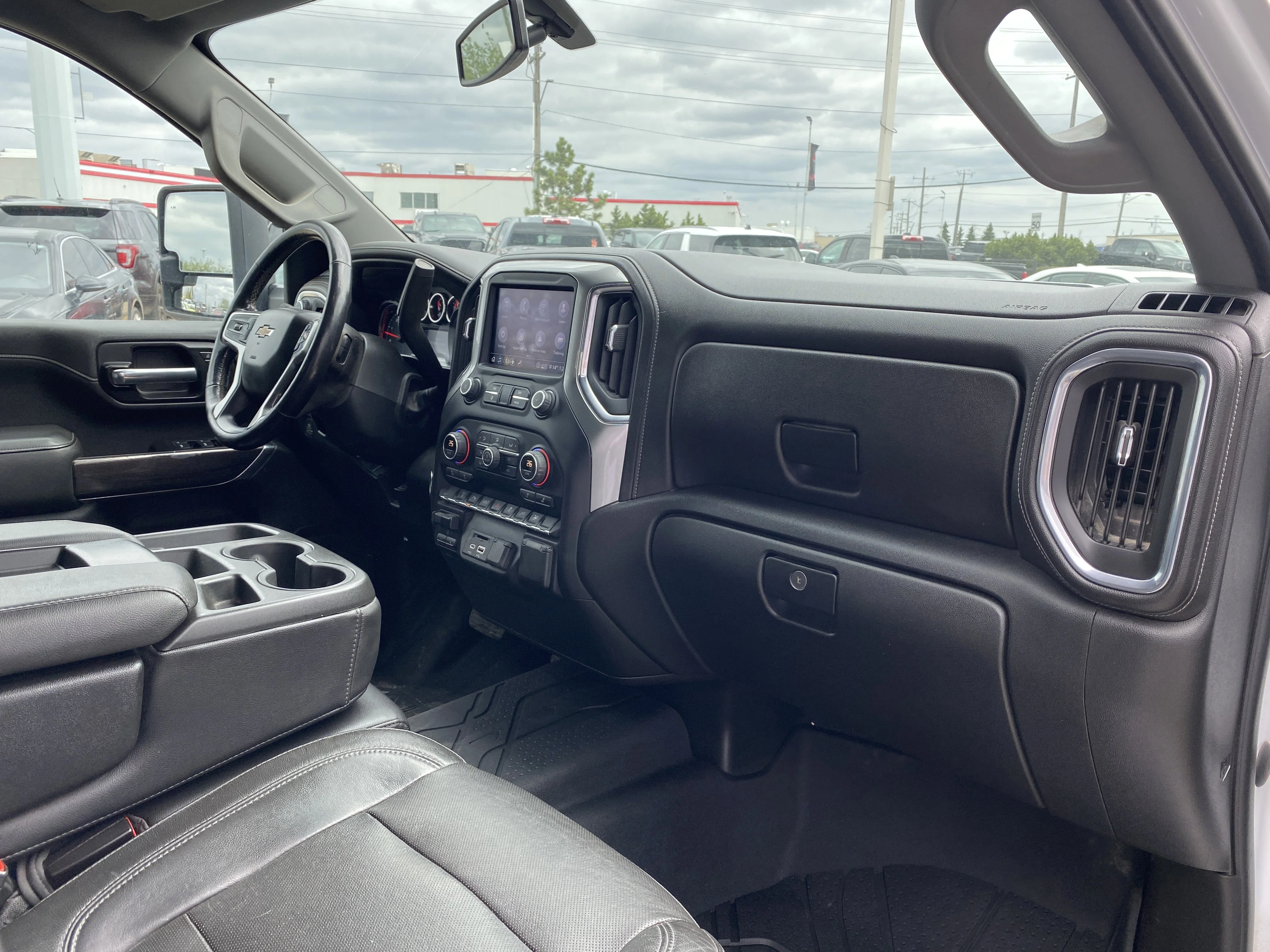 Certified Used 2020 Summit White Chevrolet LTZ Crew Cab  * DUALLY * LEATHER INTERIOR * TOW PACKAGE * image 19