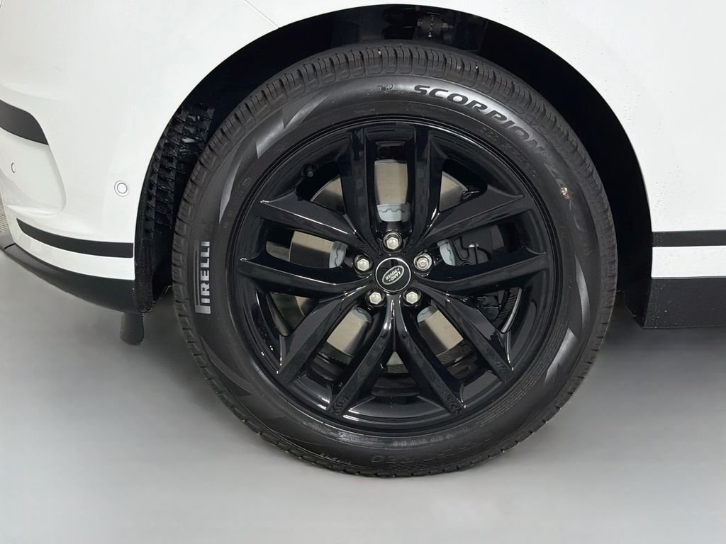 New 2026 Fuji White Land Rover S image 33