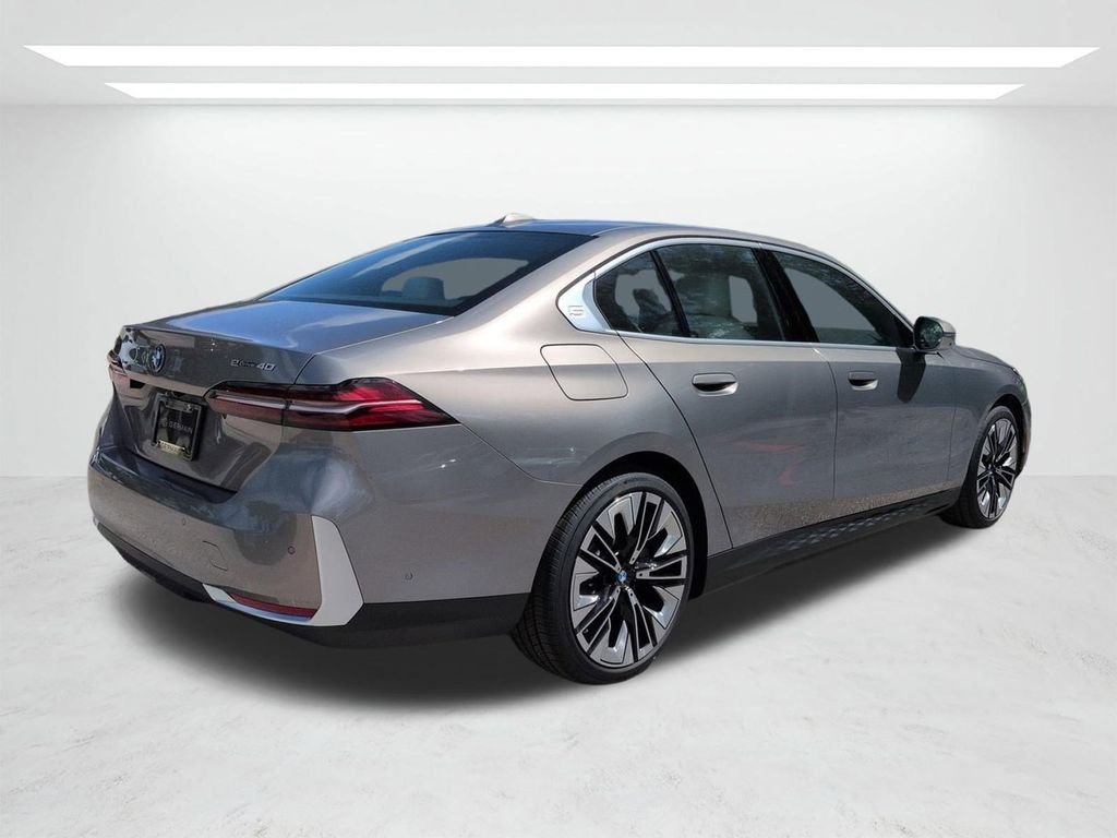 New 2026 Gray Metallic BMW eDrive40 image 4