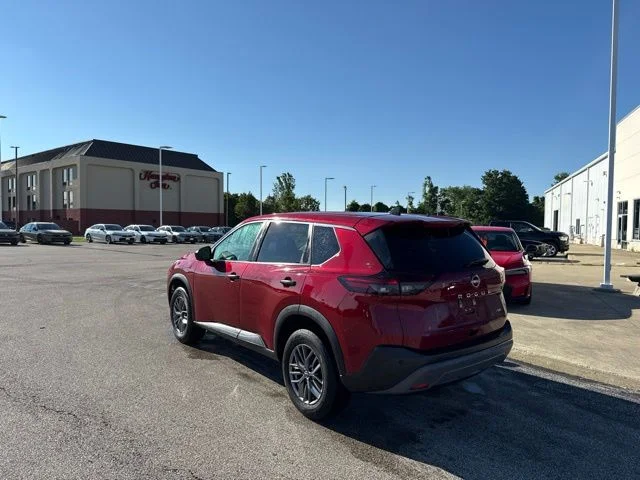 Used 2023 Red Nissan S image 7