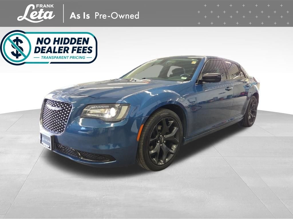 2020 Chrysler 300 Touring's photo