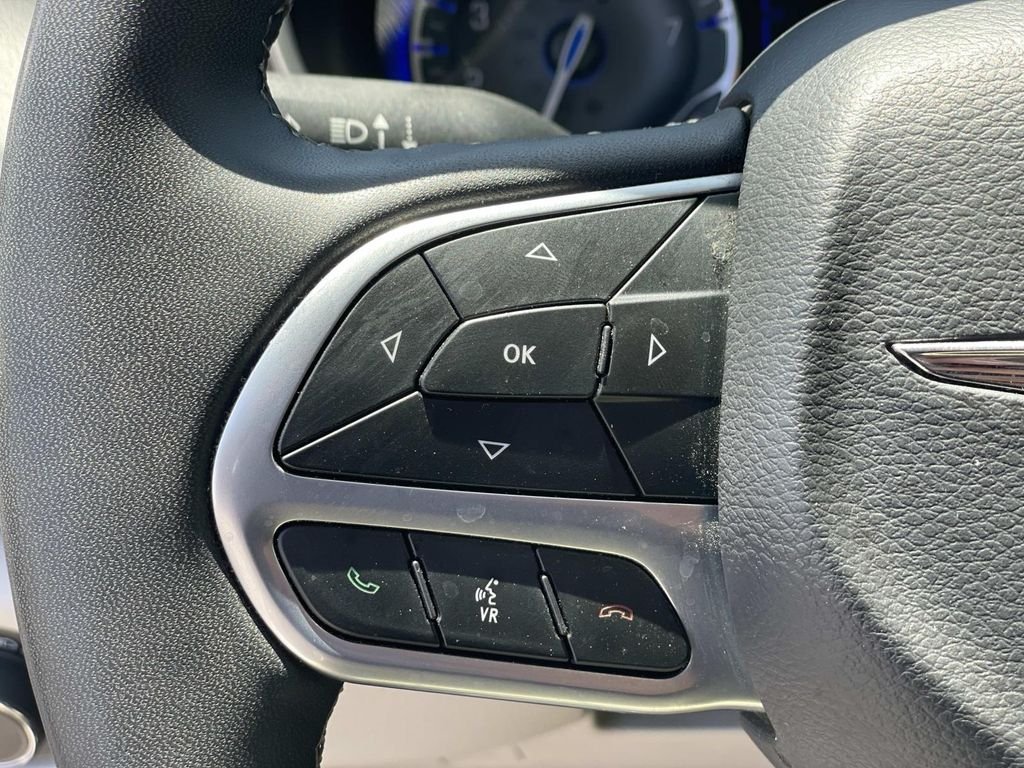 Used 2023 White Chrysler LX image 8
