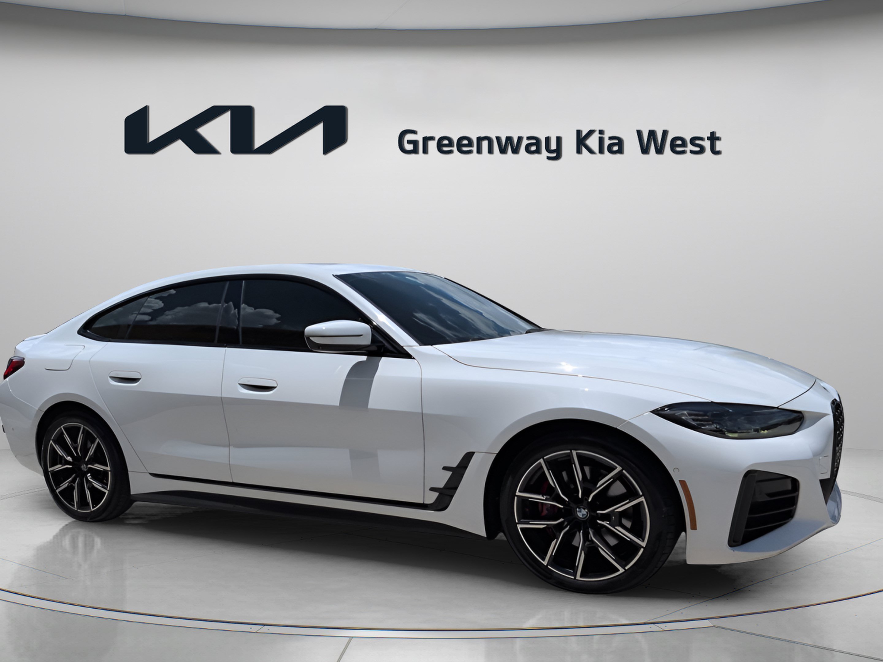 Used 2022 Alpine White BMW 430i Gran Coupe image 1