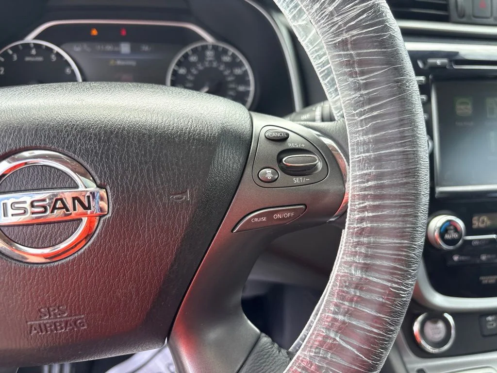 Used 2020 Cayenne Red Metallic Nissan SL image 16