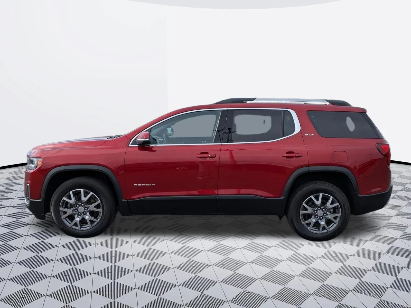Used 2023 Volcanic Red Tintcoat GMC SLT image 8