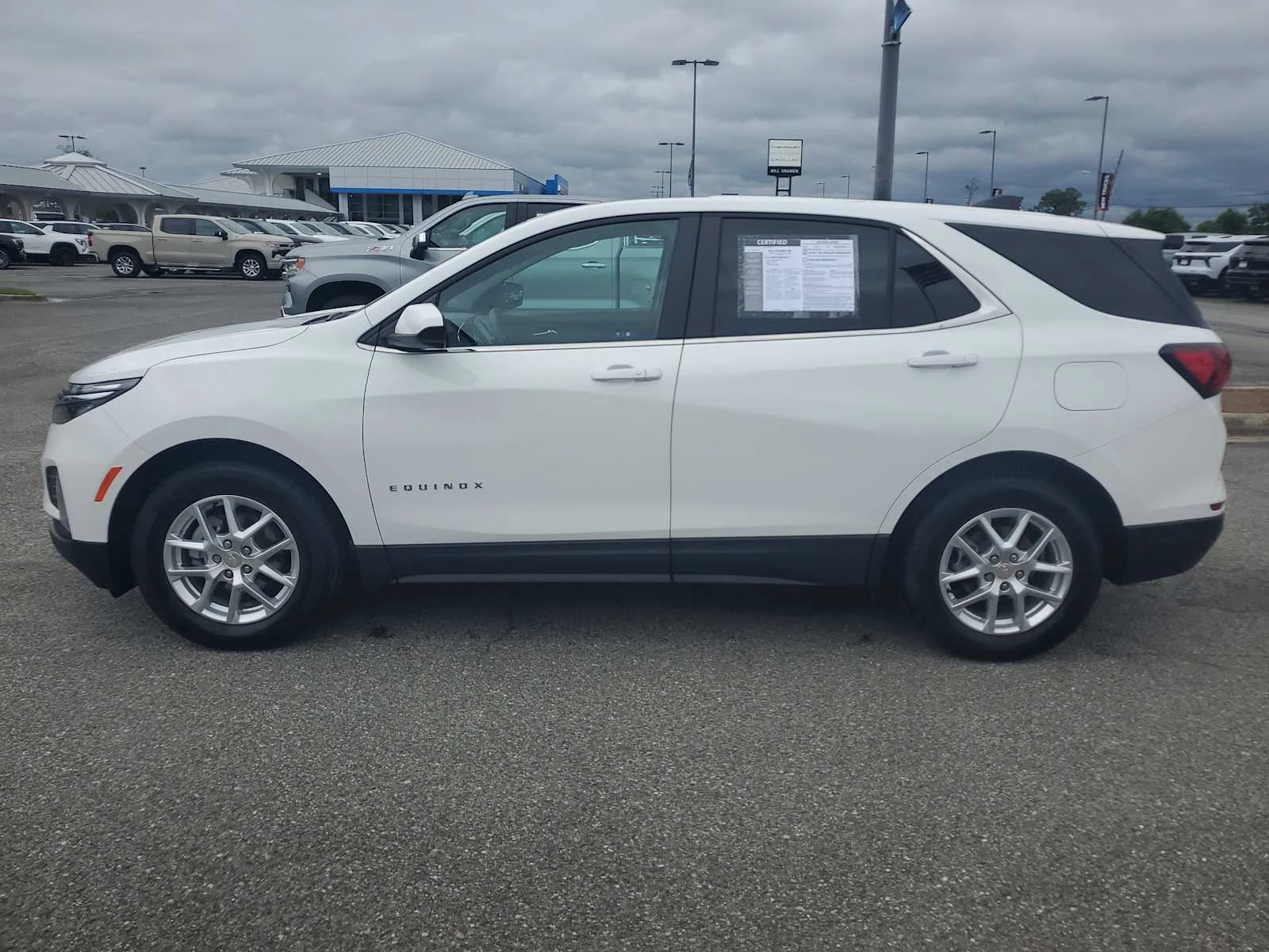 Used 2024 Summit White Chevrolet LT image 2