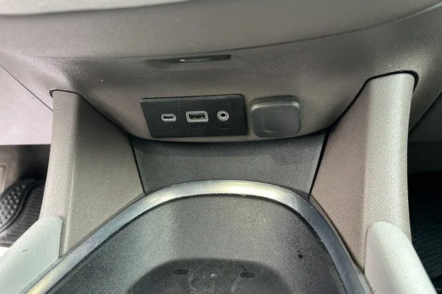Used 2021 SILVER ICE METALLIC Chevrolet LS image 18