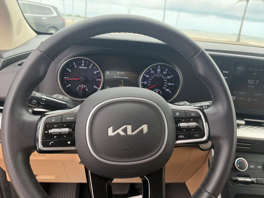 Used 2024 Red Kia LX image 17
