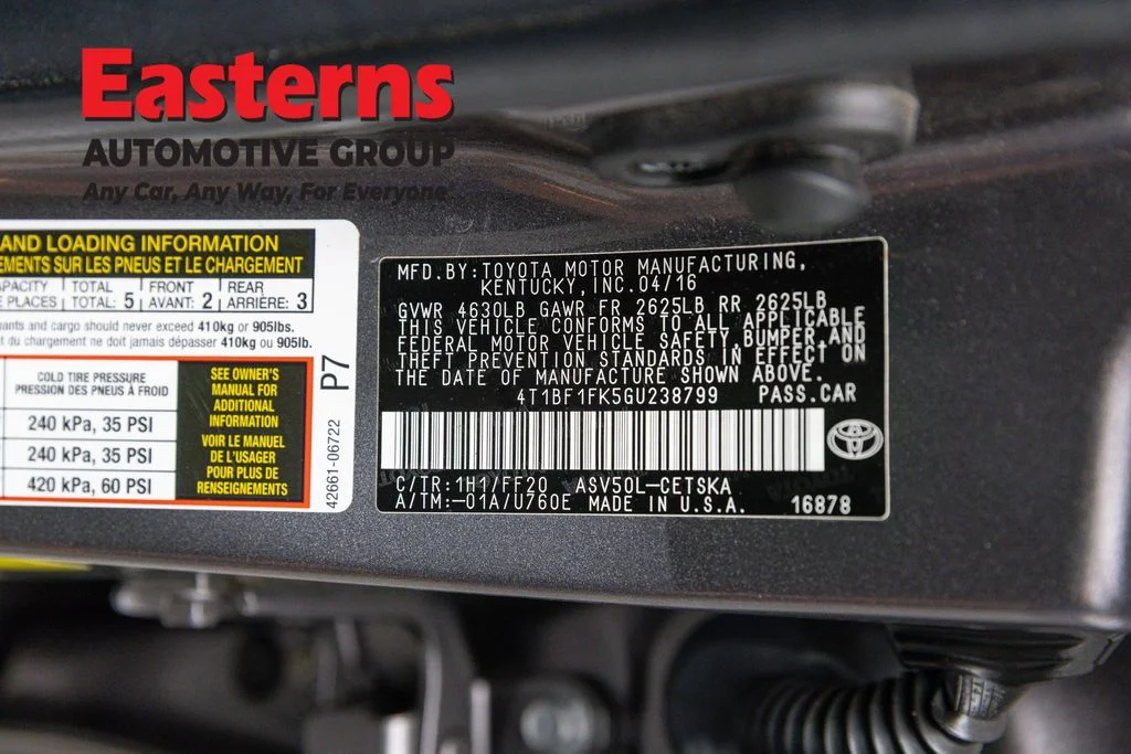 Used 2016 Gray Toyota SE image 33