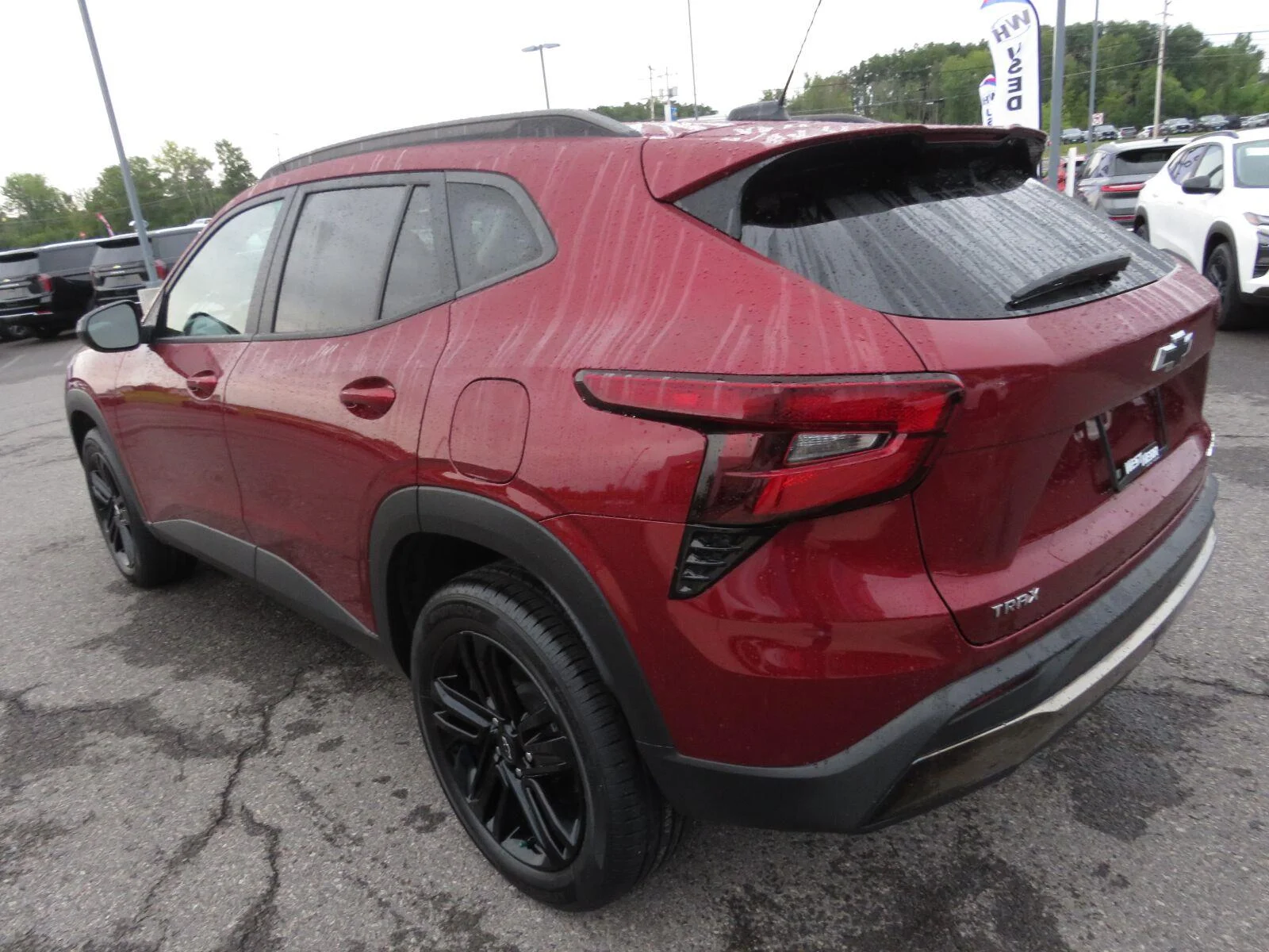 Used 2024 Crimson Metallic Chevrolet ACTIV image 11