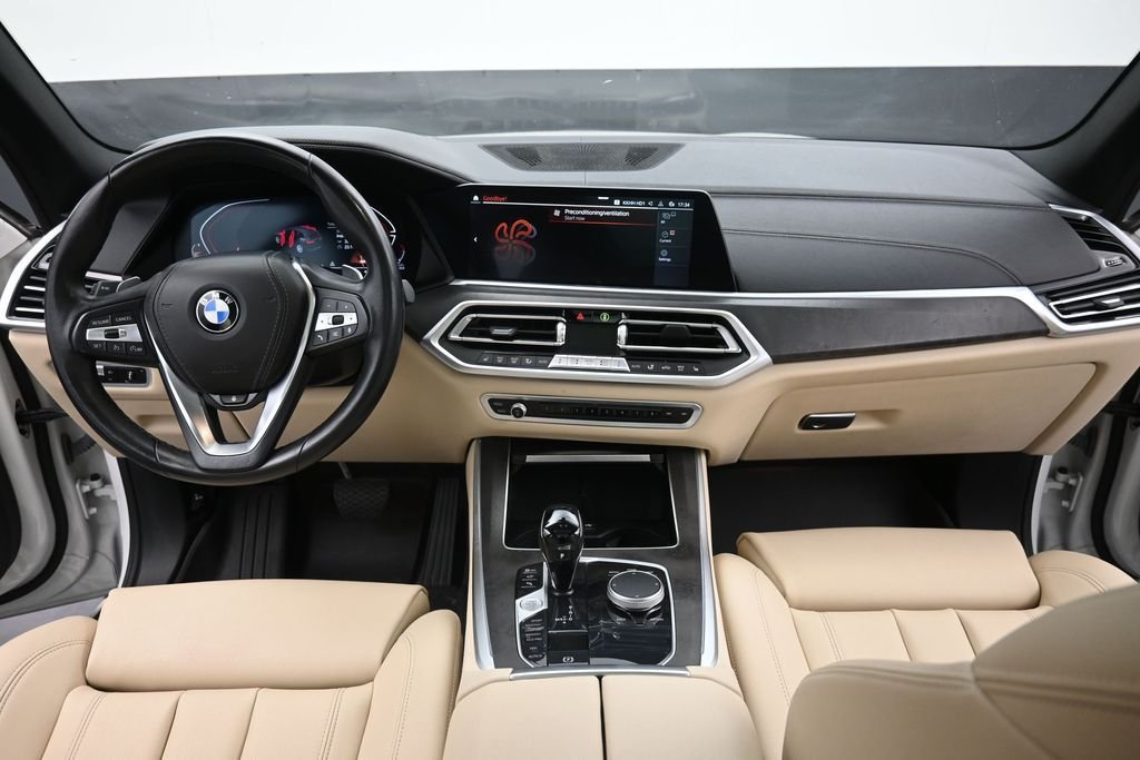 Used 2022 White BMW xDrive40i image 16