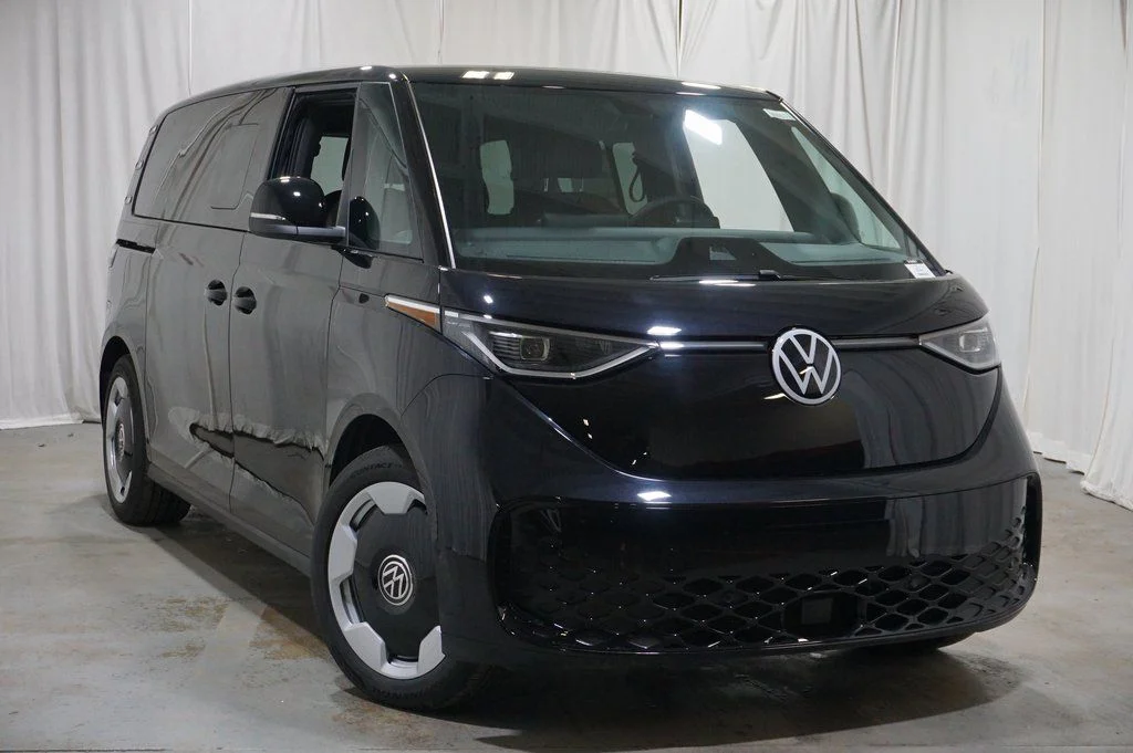 New 2025 Black Volkswagen Pro S image 2
