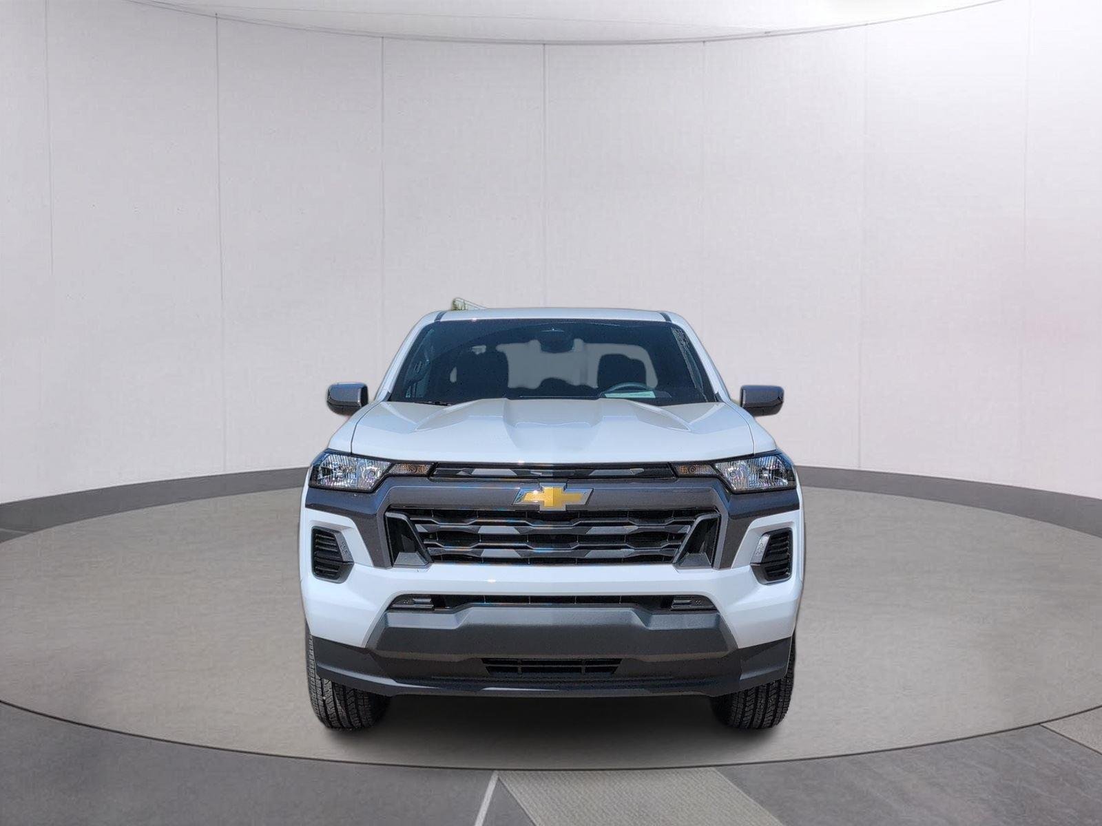 New 2026 Summit White Chevrolet LT image 9