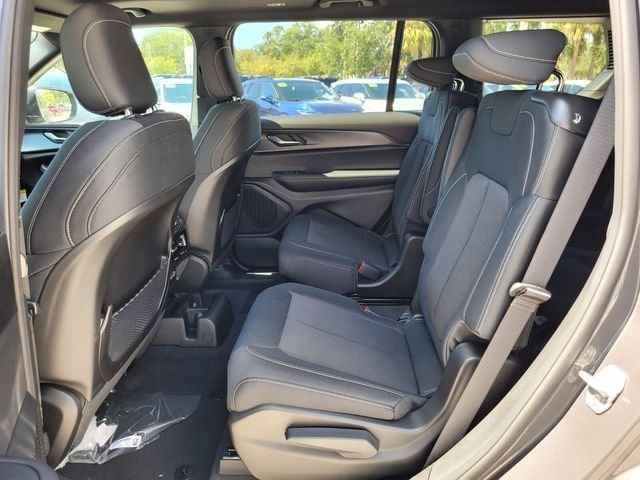 2025 Jeep Grand Cherokee L Laredo - Photo 13
