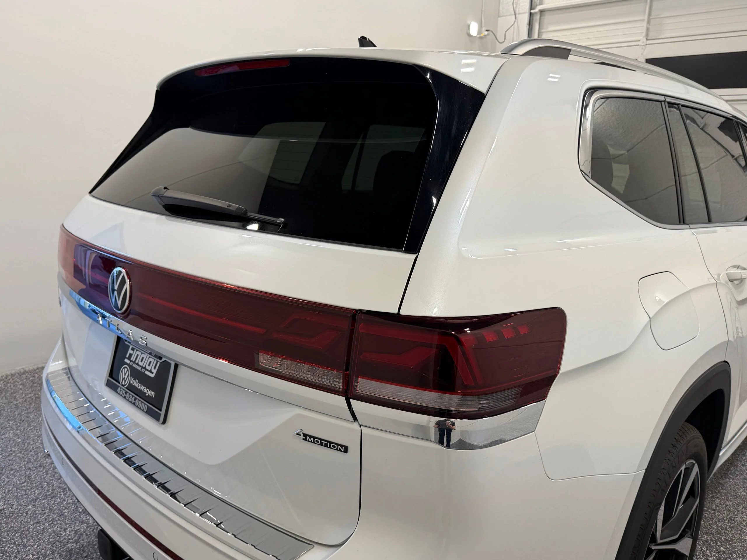 2025 Volkswagen Atlas SEL Premium R-Line - Photo 17