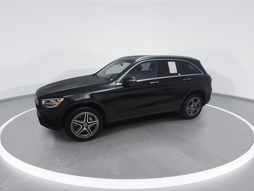Used 2022 Black Mercedes-Benz GLC 300 image 5