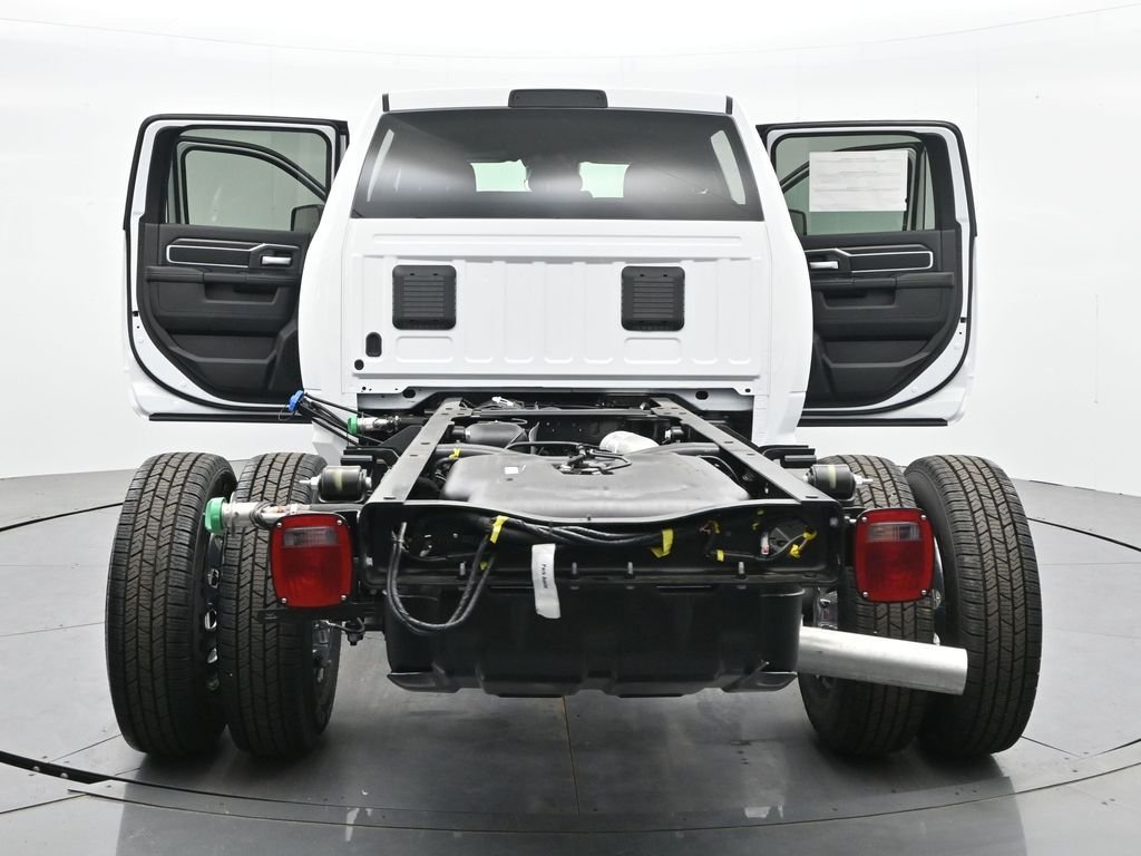 New 2026 Bright White Clearcoat RAM Tradesman image 47