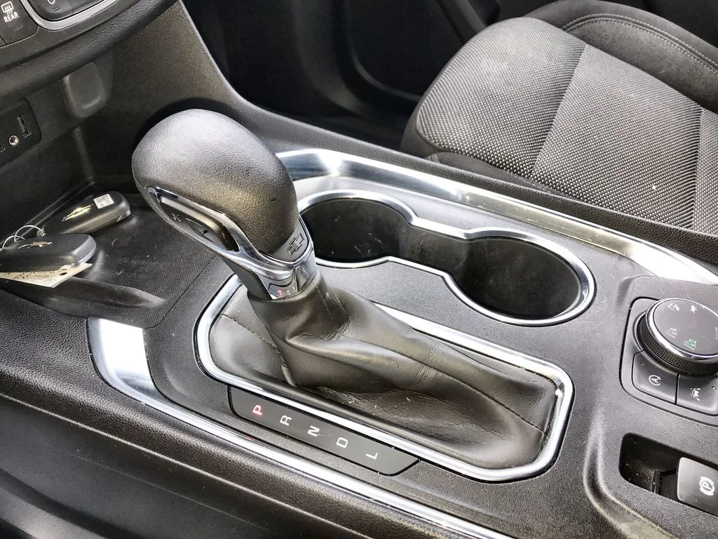 Used 2023 White Chevrolet LT image 19