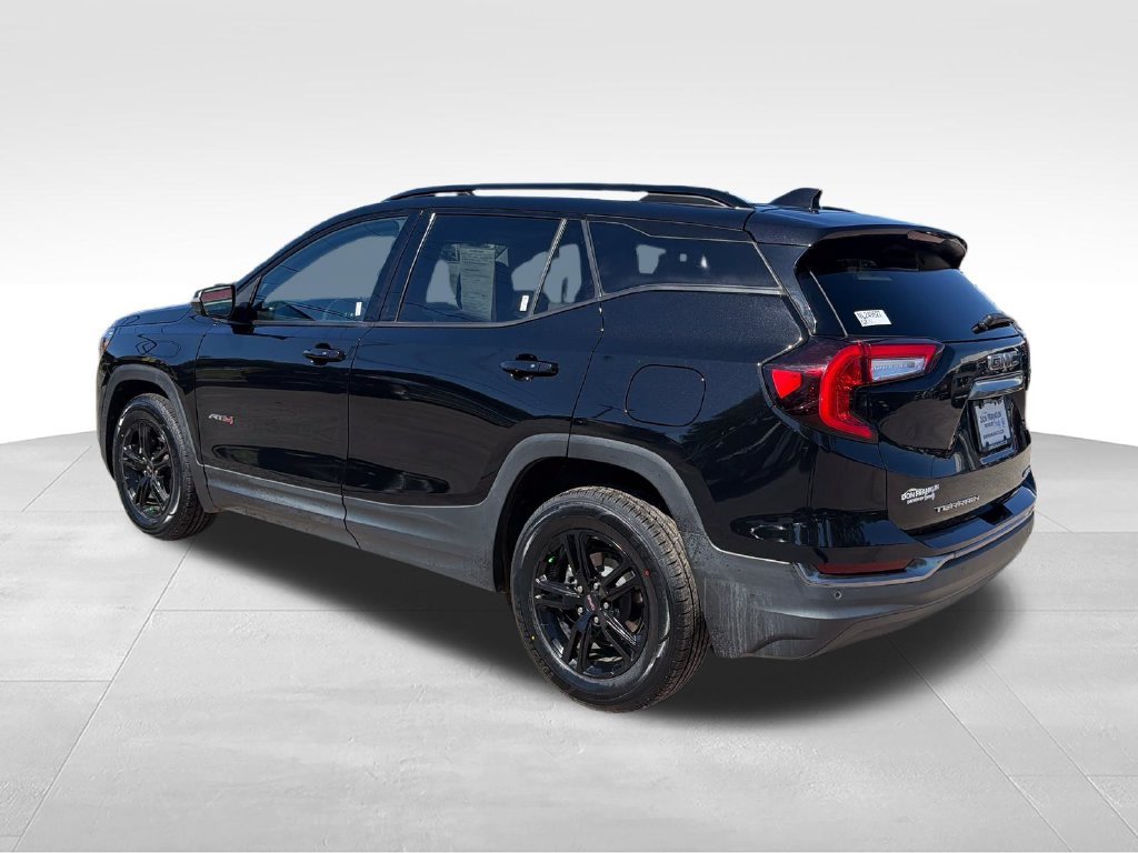 Used 2022 Black GMC AT4 image 3
