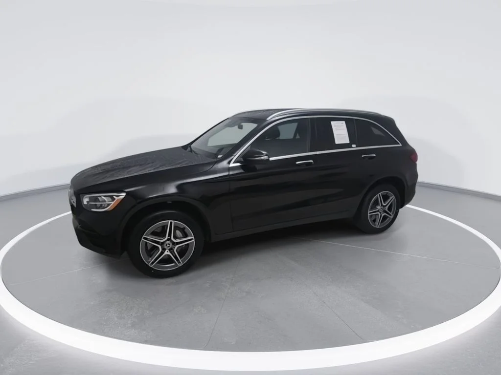 Used 2022 Black Mercedes-Benz GLC 300 image 5
