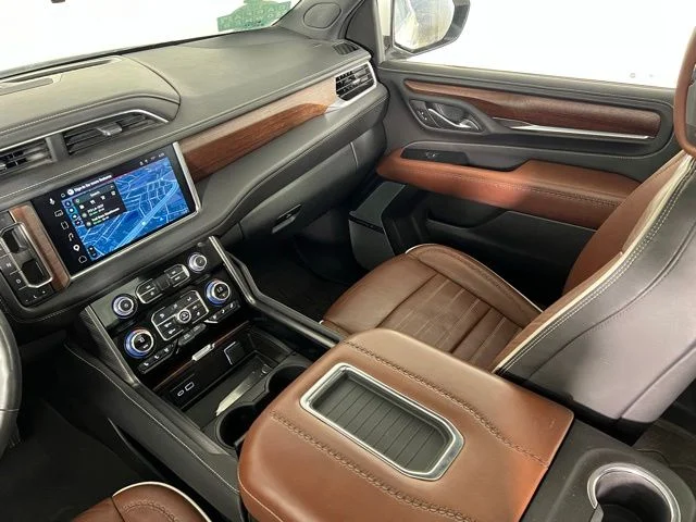 Used 2023 White GMC Denali Ultimate image 35