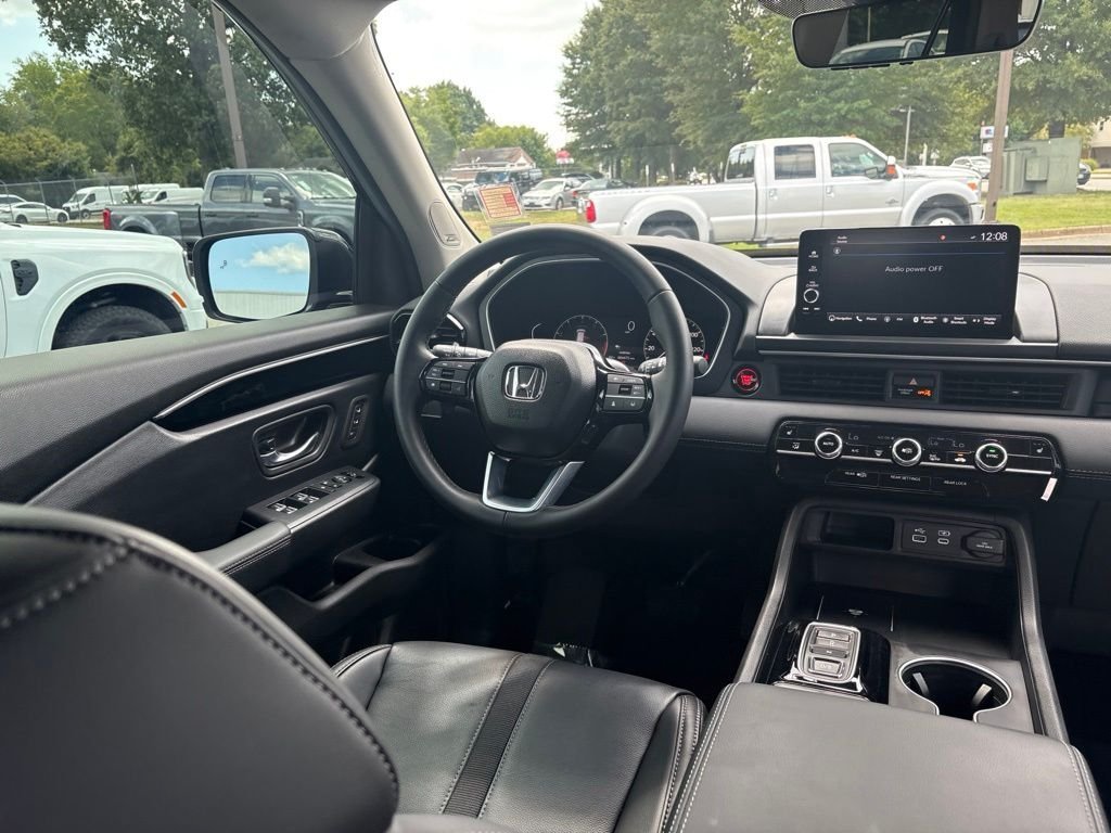 Used 2025 Black Honda Touring image 7