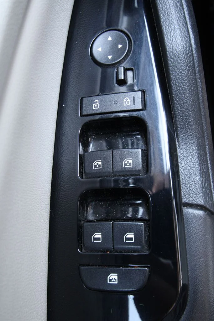 Used 2023 Gray Kia EX image 23