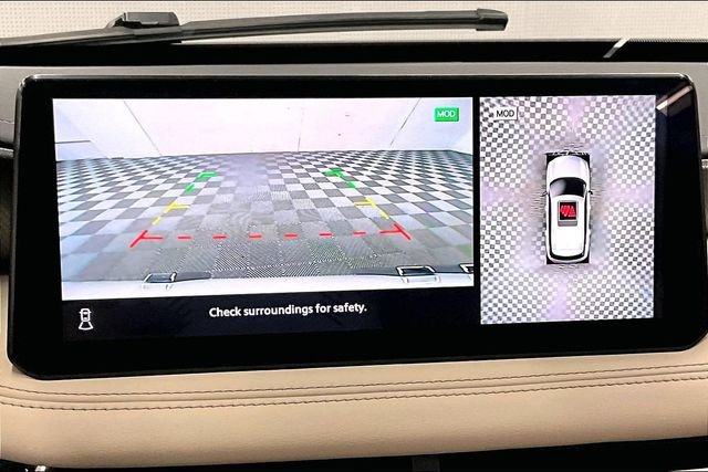 Used 2024 Majestic White INFINITI LUXE image 30