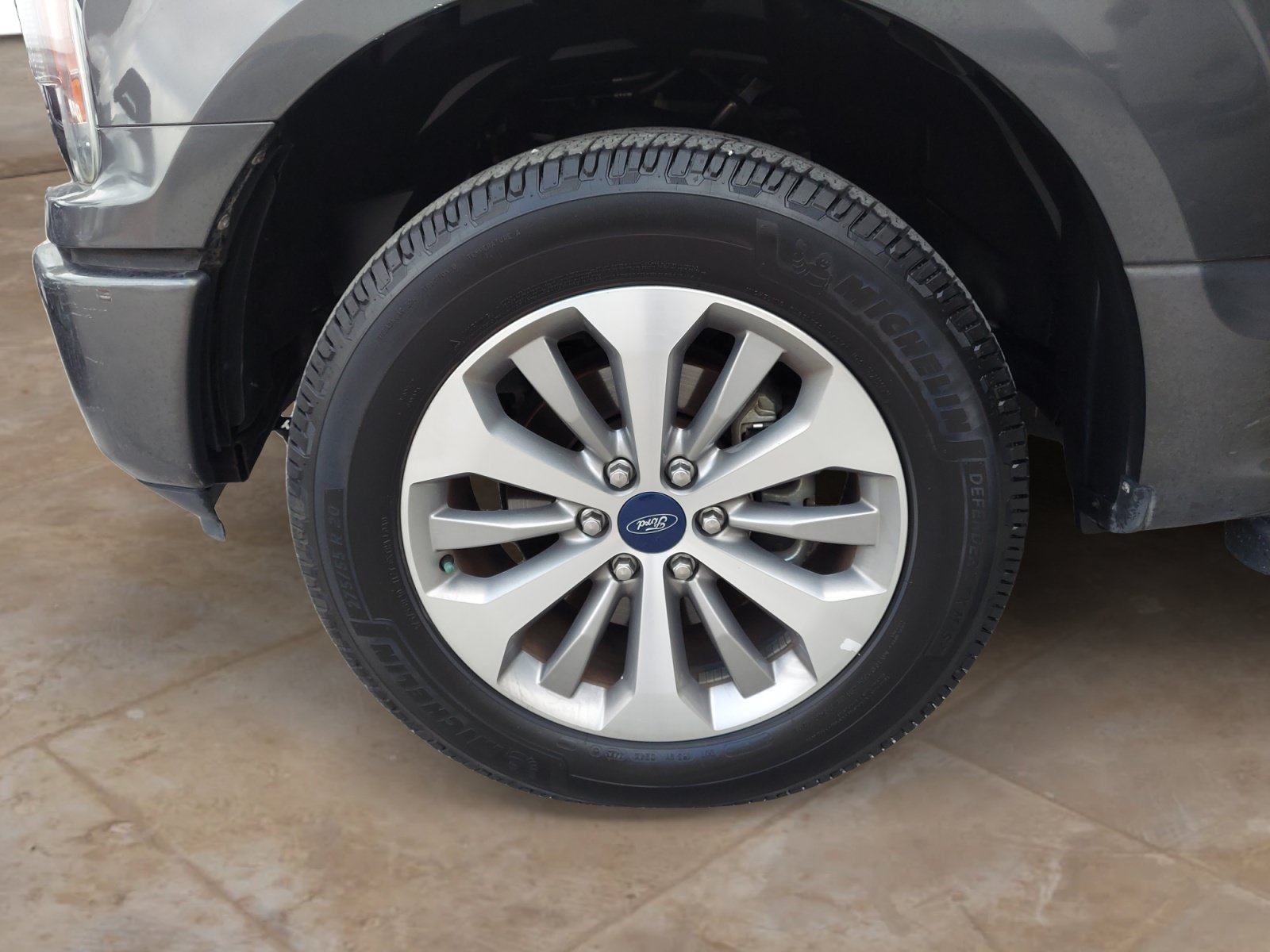 Used 2018 Magnetic Metallic Ford XL image 28