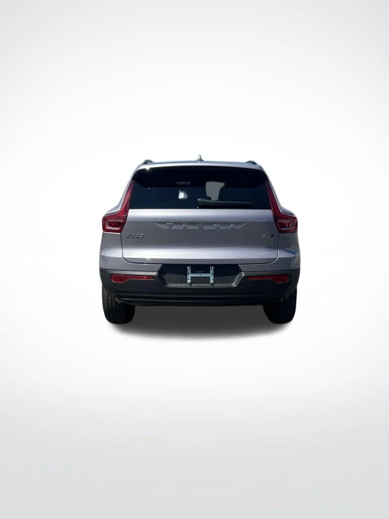 New 2026 Aurora Silver Volvo Plus image 4