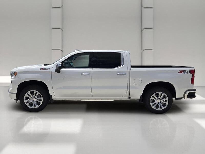 Used 2025 Pearl CHEVROLET 4WD CREW CAB 147" LTZ image 2