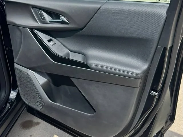 2027 Chevrolet Equinox LT - Photo 13